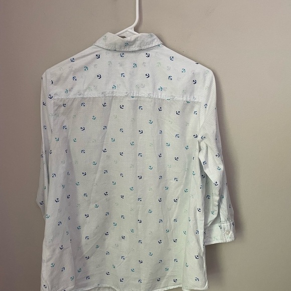 Croft and Barrow White Cotton Shirt with Blue Anchor Novelty Print - Picture 8 of 9